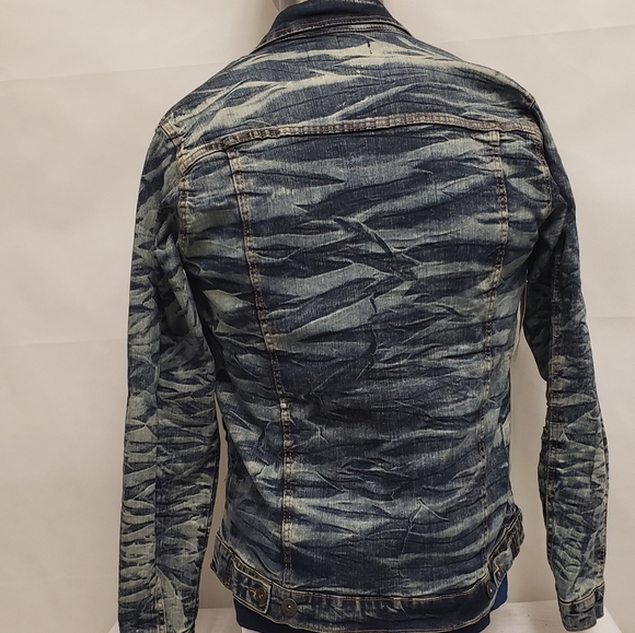 Jean jacket - Picture 2 of 4